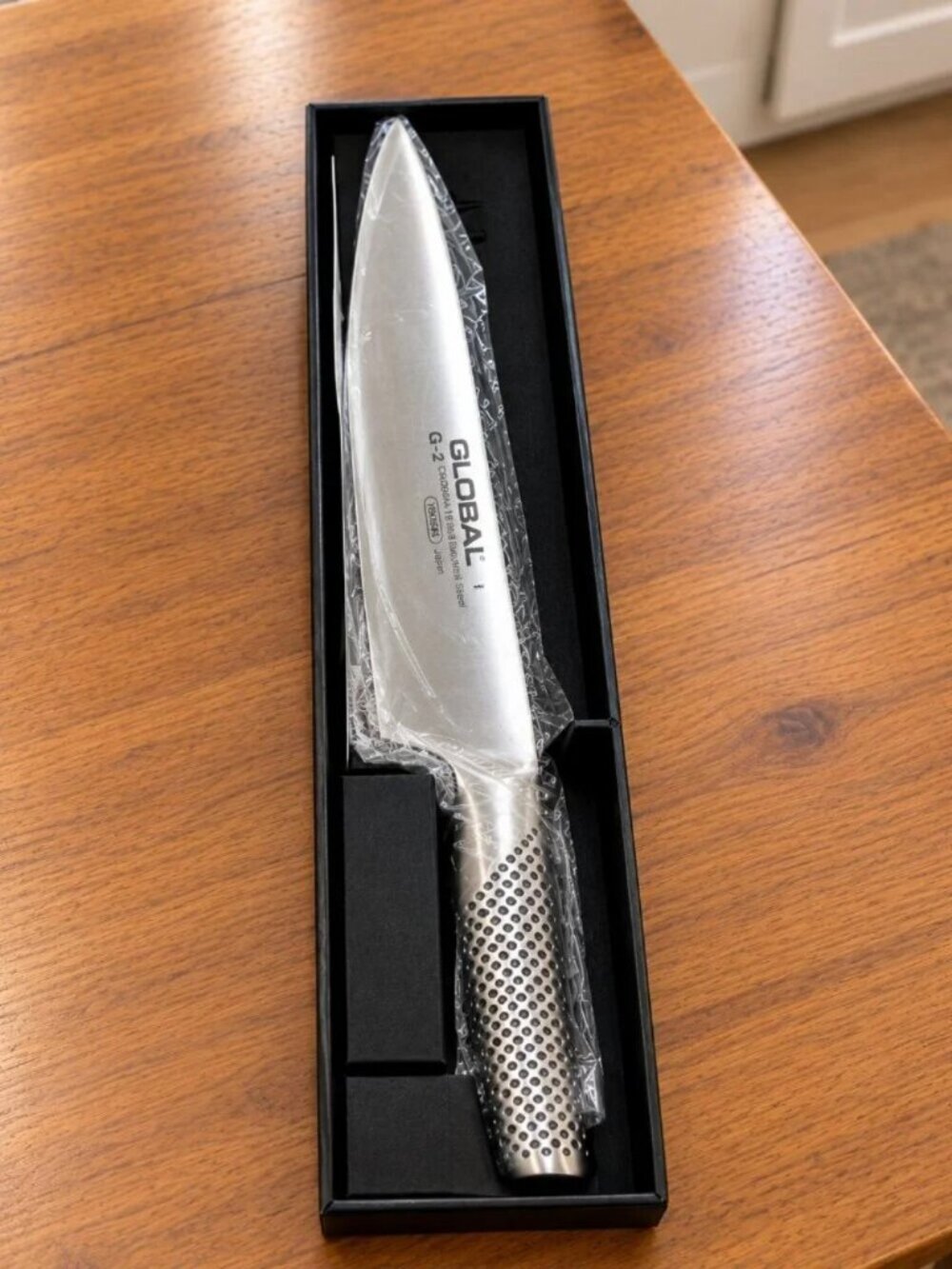 Global G-2 8” Chef’s Knife Cromova 18 Stainless Steel Classic Series NEW